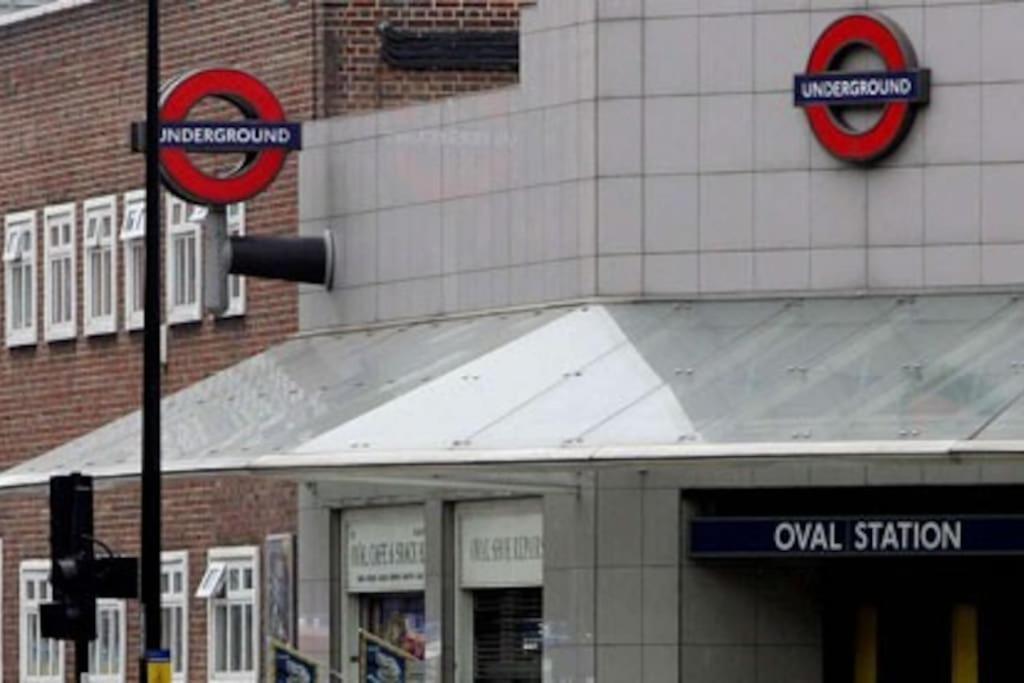 London Oval Apartment Rum bild